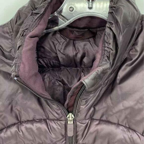 Lululemon Down For a Run Purple Puffer Vest - Size Women's Large Sz 10 - Picture 5 of 7